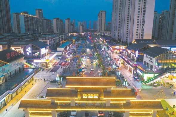 开街一年多，悄然变为仙桃最热闹的夜游地，累计带...