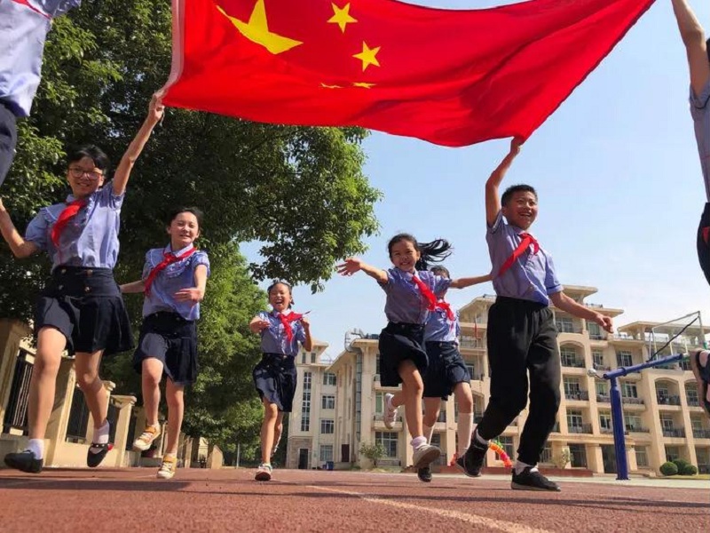 【武汉】未成年人"向国旗敬礼" 用最美姿势诉说爱国情